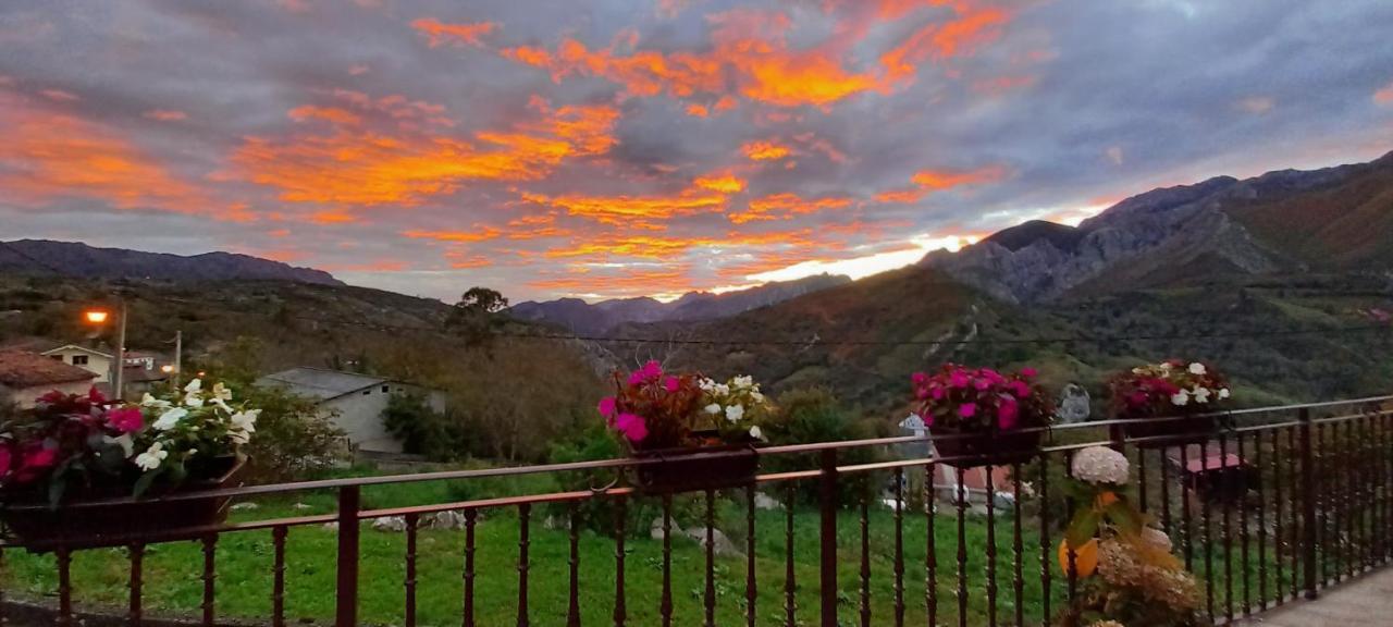 Casa Vacacional La Belluga Apartment Canales  Luaran gambar